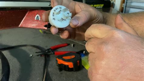 install  wire    trolling motor plug  receptacle