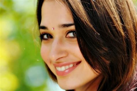 Himmatwala Sexy Tamanna S Sweet Photos