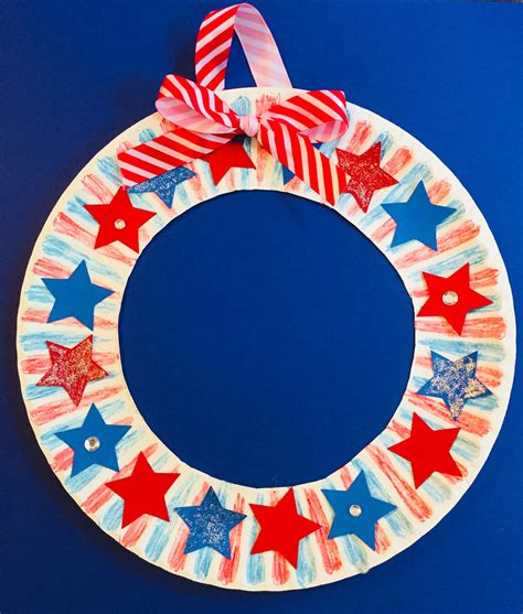 patriotic star wreath paper plate craft easy summer craft  kids