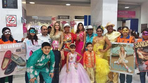 realizan alegre desfile del carnaval de veracruz  en price shoes la jarocha fm