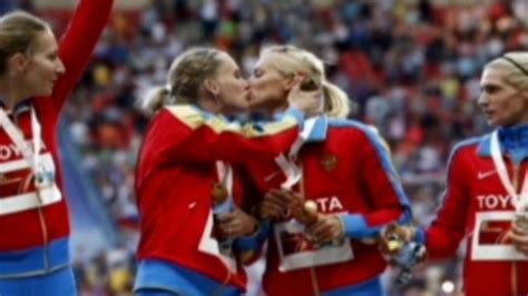 mondiaux de moscou le baiser des athlètes n était pas un acte militant