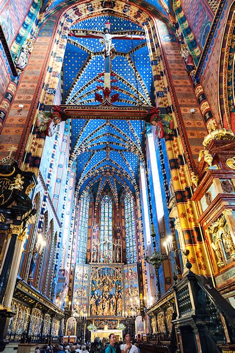 visiting st marys basilica krakow poland travel photography blog