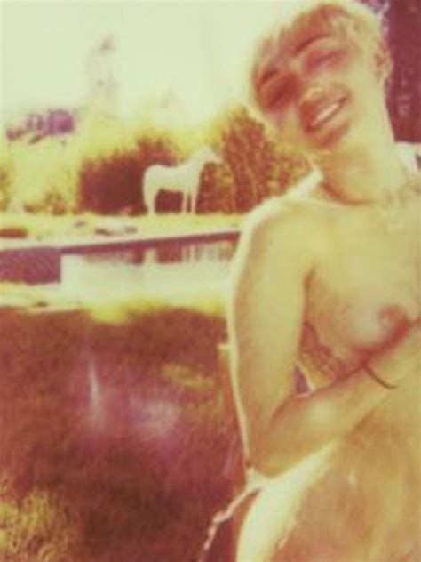 miley cyrus nude pics her fappening leak fappening sauce