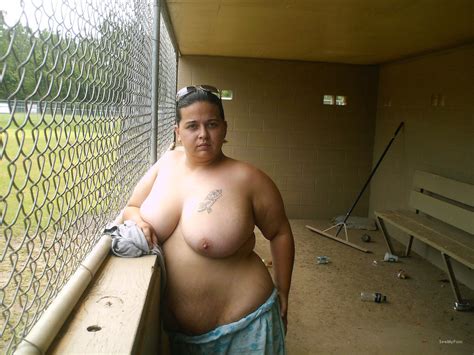 baseball park bbw flashing outdoor exhibitionism tits and