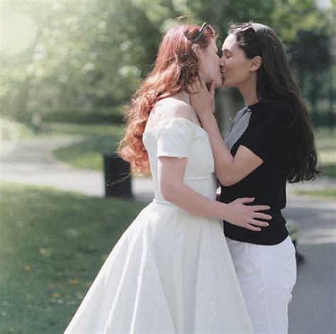 lesbians kissing lesbian love vintage hats pin up jessica gay