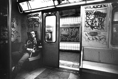 keith harings graffiti   york subway dailyart magazine