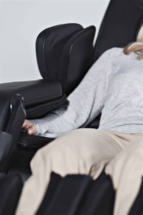retreat massage chair renew collection