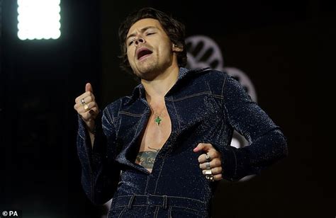 harry styles puts on very animated display at capital s