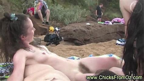 3 aussie girls and a lucky guy masturbate on a beach xnxx