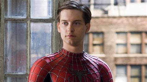 spider man no way home s latest rumor suggests tobey maguire could