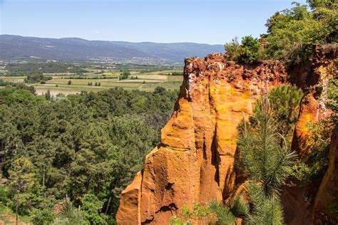 ochre cliffs  roussillon provence france wide angle adventure