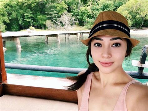 Koleksi Foto Foto Hot Dan Seksi Nikita Willy 2 Naviri Magazine