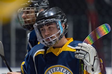 gay hockey player uses pride tape to ‘queer his space and