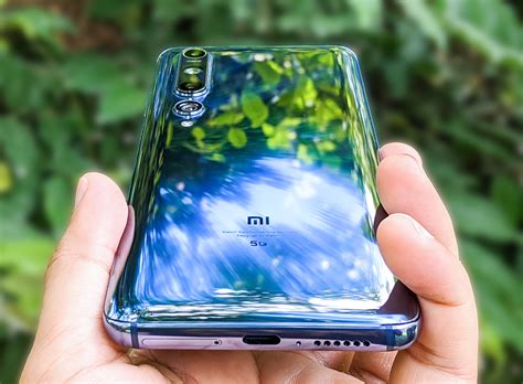 xiaomi raises   billion  sale  shares  bonds caixin global