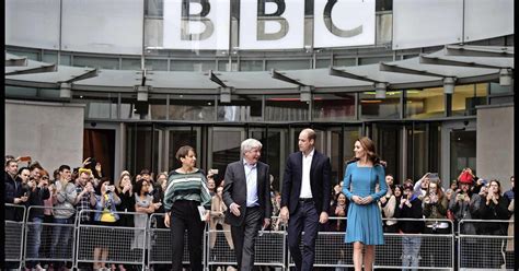 britse royals verklaren bbc de oorlog royals telegraafnl
