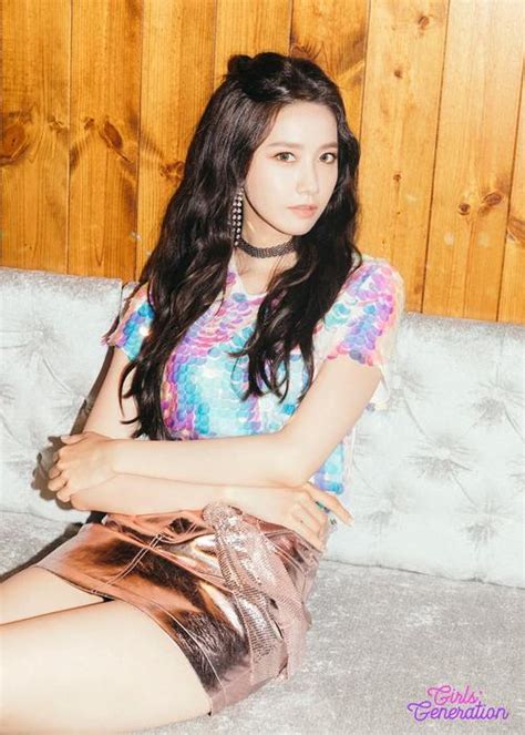 Yoona Is 1st Up In Girls Generation S 10th Anniversary Comeback