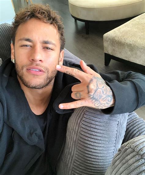 neymar family  detail son mother father sister girlfriends familytron