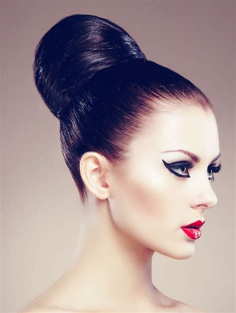 gorgeous bun hairstyles  women feed inspiration
