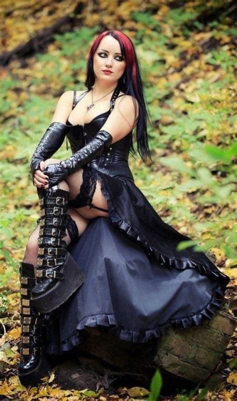 pin by beverage13 on gothics girls cute goth girl goth