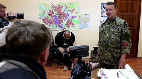 ukraine crisis rebels abandon sloviansk stronghold bbc news