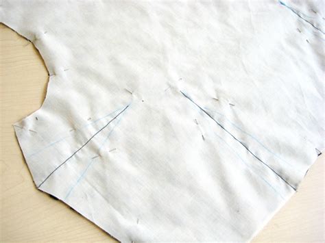 sewing darts  sheer fabric      luxe diy