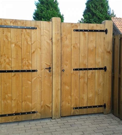 dubbele douglas poort wooden gates carport driveway gate entry gates fenced  yard
