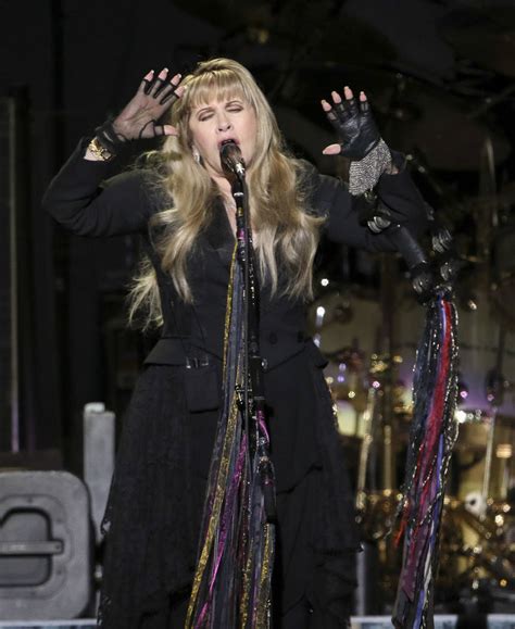 Fleetwood Mac Returns To T Mobile Arena In Las Vegas Las Vegas Review