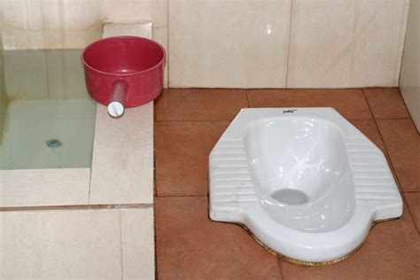 using a thai squat toilet everything you wanted to know but were