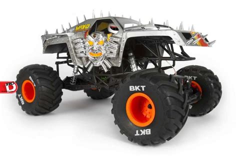 smt max  monster jam truck  scale electric wd  axial rc driver