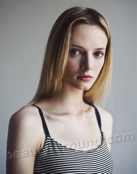 Top 18 Beautiful Russian Models Photo Gallery