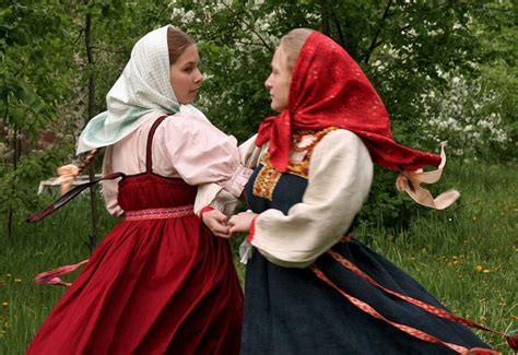 Pin On Traditional Russian Folk Costume русские традиционные костюмы