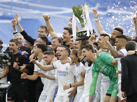 real madrid grabs  spanish la liga title extends  record daily sabah