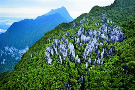 Gunung Mulu National Park Outstanding Natural Beauty Going Places By