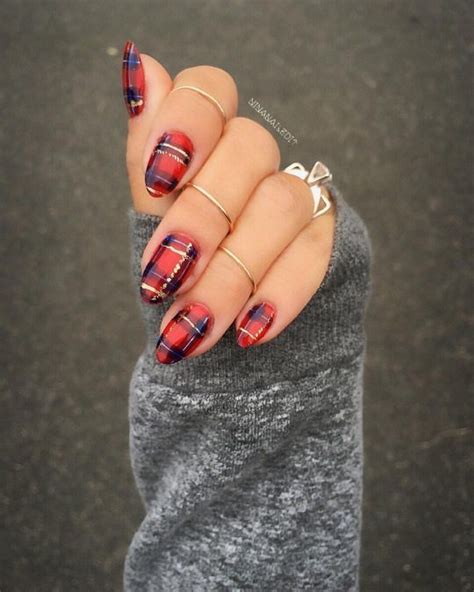 Plaid Manicure The Best Fall Nail Ideas On Pinterest Livingly