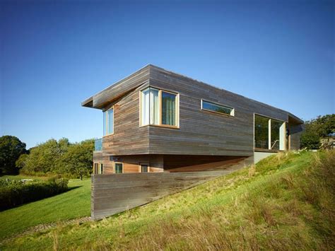 imposante maison bois contemporaine avec sa toiture végétalisée aux usa construire tendance