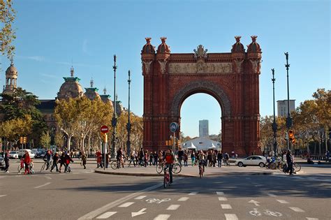 barcelona photoblog  triumph arch  arc de triomphe  barcelona