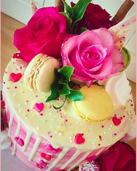 stunning pink drip cake decorated cake  cutsie cakesdecor