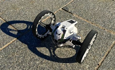 probamos el jumping sumo  drone explorador de parrot actualidad iphone