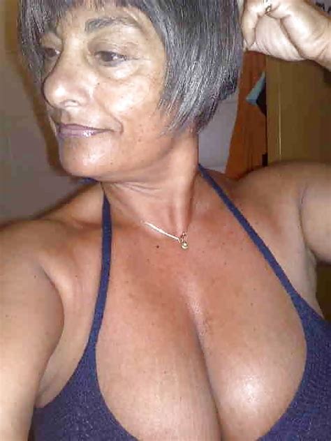 big tits mature granny gray hair amateurs 15 pics