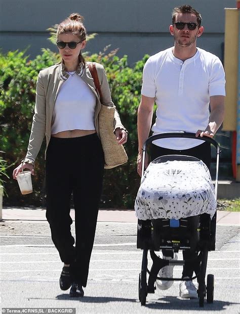 kate mara shows off toned post pregnancy tummy on a stroll
