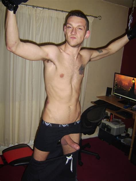 Uk Skint Scally Lad Martin Strips For Cash 13 Pics
