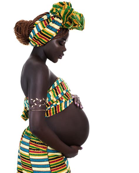 beautiful maternity photoshoot west african fashion