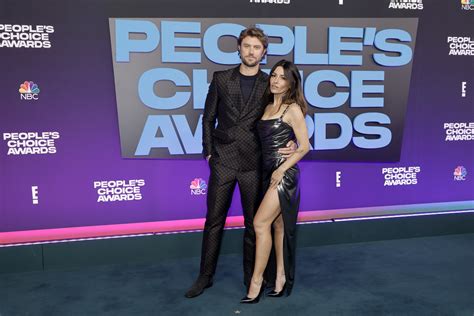 7 Couples At The Peoples Choice Awards—including Sex Lifes Sarah