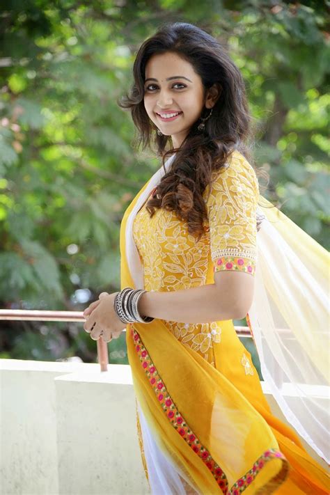 Rakul Preet Singh At Telugu Film ‘pandaga Chesko’ Opening