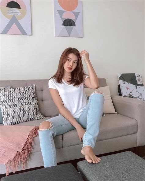 geng maderazo on instagram “didn t mean to sit like this” sexy women