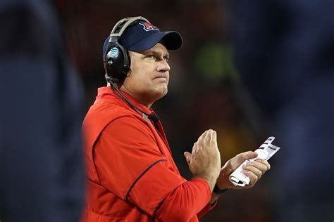 college football rankings arizona wildcats receive  votes   amway coaches poll