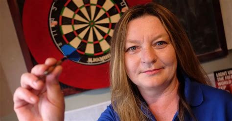 darts player claims   barred  playing  shes  woman teesside