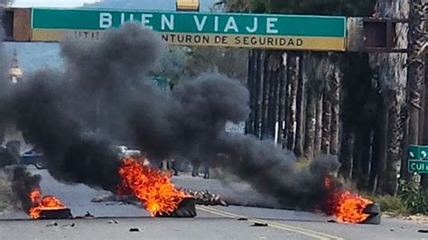 Reportan Bloqueo En Carretera De Ocotlán Jalisco Hay Quema De Llantas