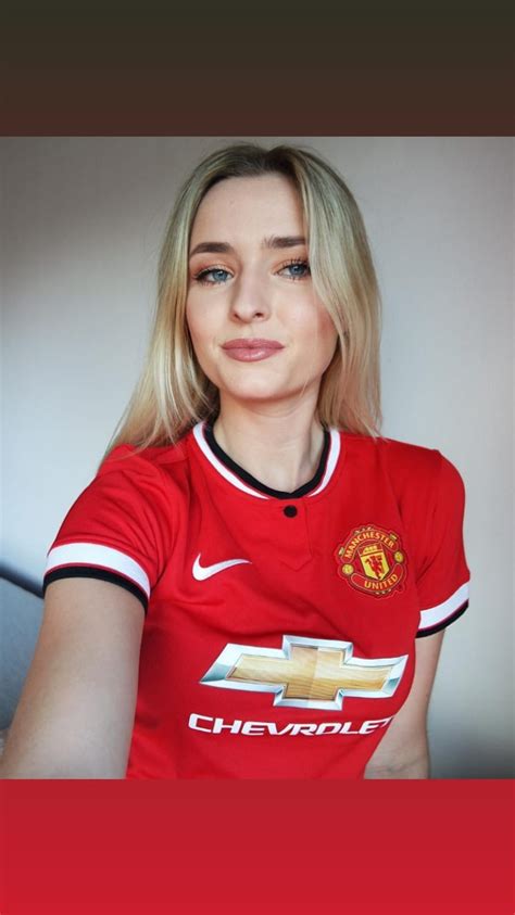 Manchester United Girl – Telegraph