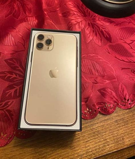apple iphone max gold gb  sale   york ny offerup